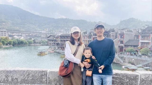 我海歸碩士，不堪職場內(nèi)卷，裸辭30萬高薪當花店打工人，重獲新生-圖1