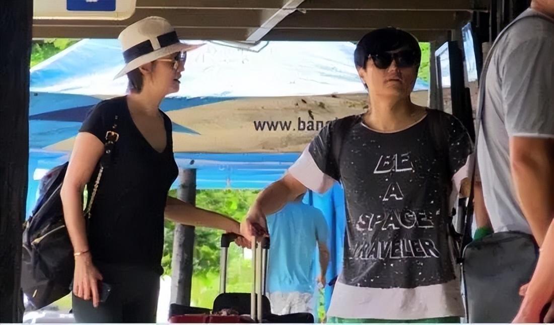 演員宋佳：因事業(yè)放棄陳龍，因婚姻放棄張黎，今與黃少峰長相廝守-圖3