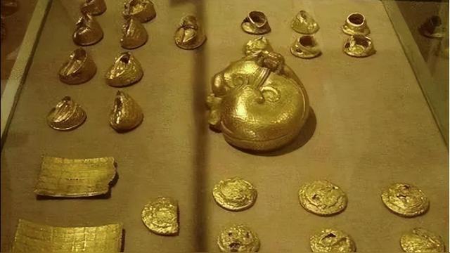 老農(nóng)上交40斤黃金，上交之后才發(fā)現(xiàn)，裝黃金的罐子才是無價之寶-圖1