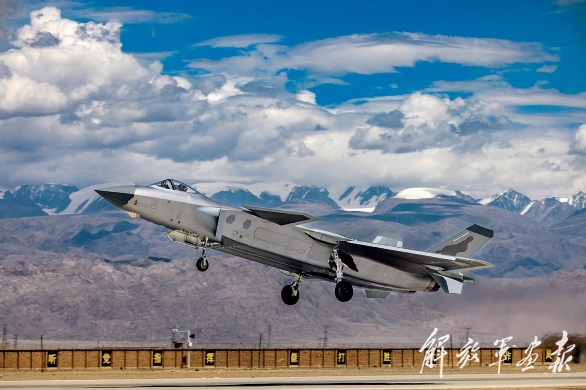 南海局勢瞬息萬變，殲-20成群結隊出現(xiàn)在美濟島，只是時間問題-圖4