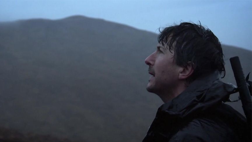 零度以下的生活：男子上山捕獵，不料遇到風(fēng)暴，連路都看不清