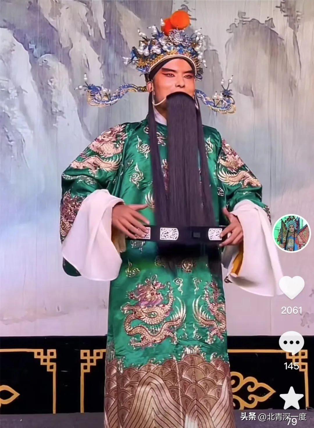 “摔不倒”的大武生：差一點(diǎn)進(jìn)廠打工，用直播延續(xù)舞臺(tái)夢(mèng)-圖4