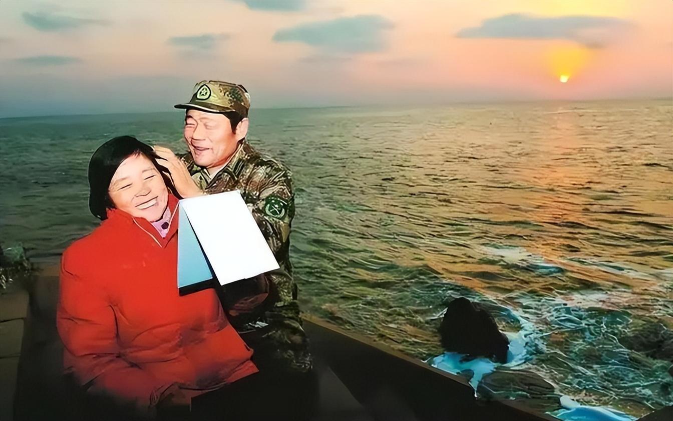 夫妻倆駐守孤島32年，沒水沒電沒居民，年薪5700，深夜靠喝酒壯膽-圖3